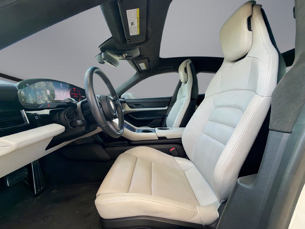 Used 2020 Porsche Taycan Turbo AWD/4WD image 30