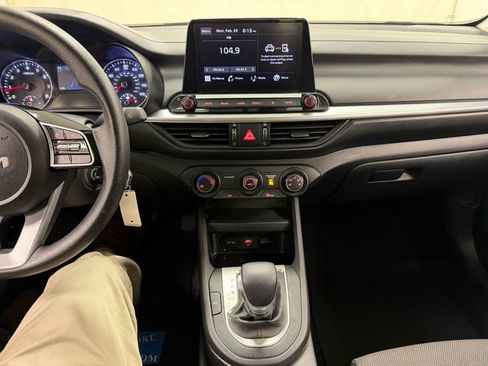 Used 2023 Kia Forte LXS w/ LXS Technology Package image 24