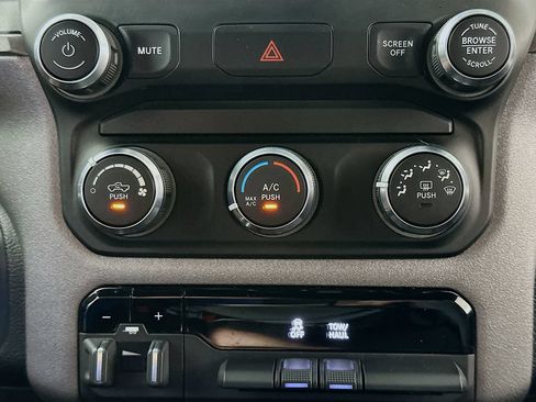 Used 2021 RAM 2500 Tradesman AWD/4WD image 19