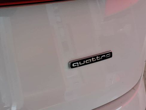 Used 2023 Audi Q7 3.0T Premium image 18