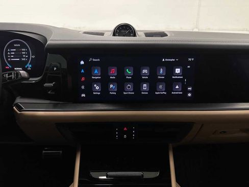 Used 2025 Porsche Cayenne GTS image 31