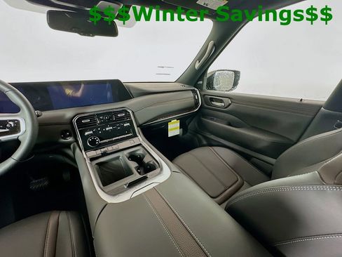 New 2025 Nissan Armada SL w/ Captain's Chari Seat Package image 24