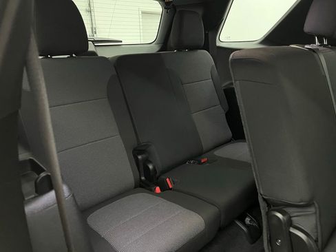 Used 2022 Chevrolet Traverse LT w/ LPO, Floor Liner Package image 32