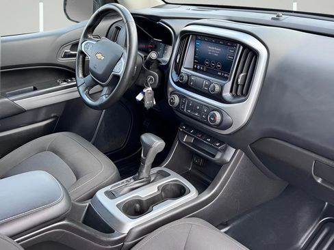 Used 2021 Chevrolet Colorado LT w/ Fleet Safety Package image 12