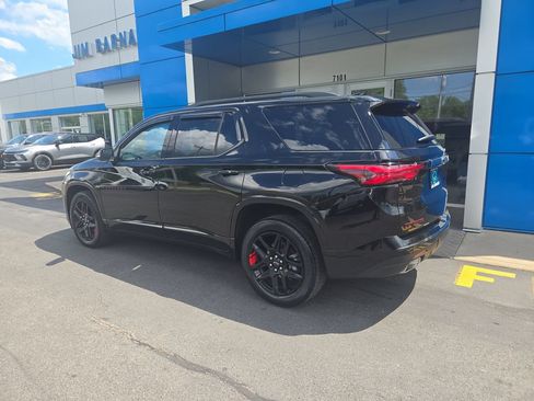 Certified 2024 Chevrolet Traverse Premier w/ Redline Edition FWD image 4