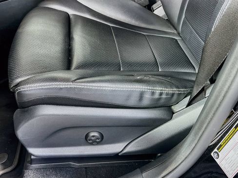 Used 2018 Mercedes-Benz GLC 300 image 11