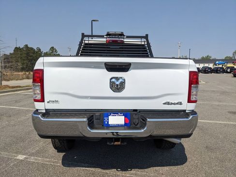 Certified 2022 RAM 2500 Tradesman w/ Chrome Appearance Group image 18