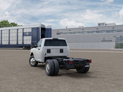 New 2026 RAM 3500 Tradesman w/ Chrome Appearance Group A AWD/4WD image 3