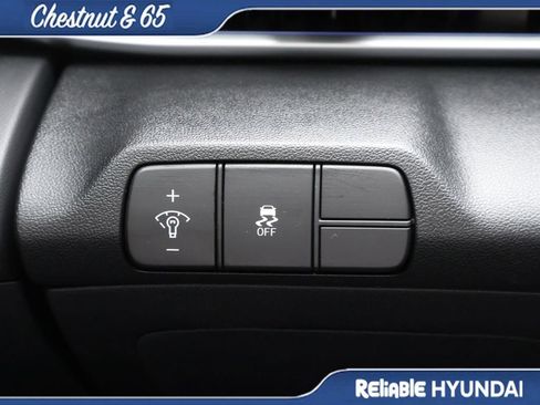 Certified 2024 Hyundai Elantra Limited FWD image 31