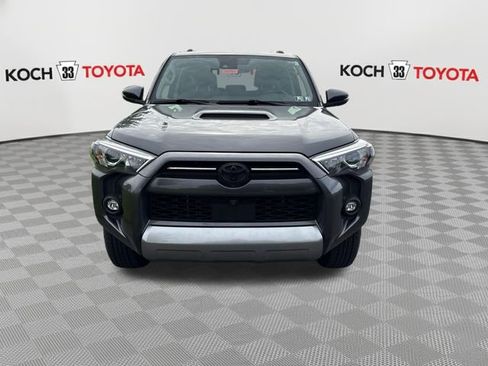 Used 2022 Toyota 4Runner TRD Off-Road Premium AWD/4WD image 2