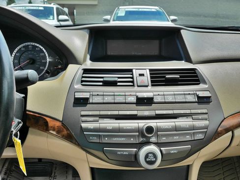 Used 2010 Honda Accord EX-L image 29