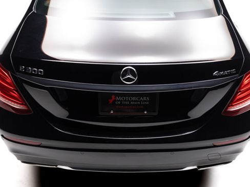 Used 2018 Mercedes-Benz E 300 4MATIC w/ Premium 1 Package image 31