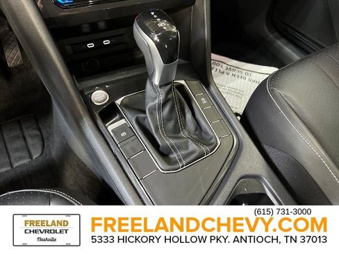Used 2022 Volkswagen Tiguan SE image 18