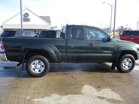 Used 2014 Toyota Tacoma Base 4x4 4dr Access Cab 6.1 ft image 8