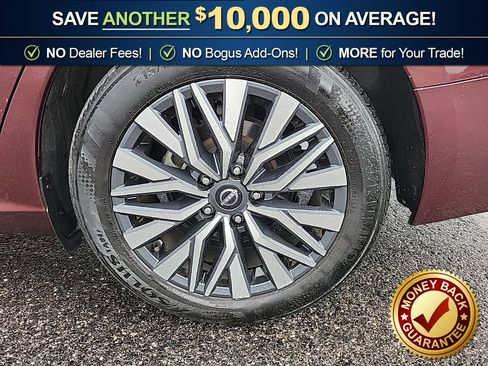 Used 2024 Nissan Altima 2.5 SV image 11