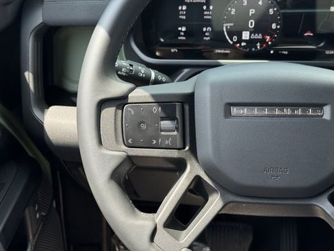 Used 2023 Land Rover Defender 110 75th Limited Edition image 17