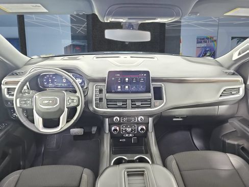 Used 2022 GMC Yukon XL SLE w/ Gmc Pro Safety Plus Package AWD/4WD image 13