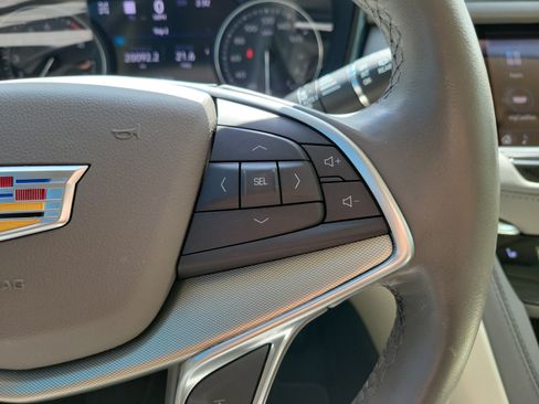 Used 2024 Cadillac XT5 Premium Luxury w/ Technology Package AWD/4WD image 32