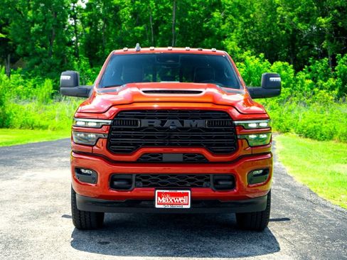 New 2026 RAM 2500 Laramie AWD/4WD image 5