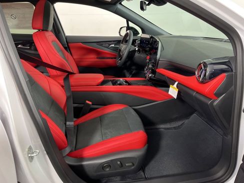 New 2025 Chevrolet Blazer EV RS w/ Super Cruise Package image 8