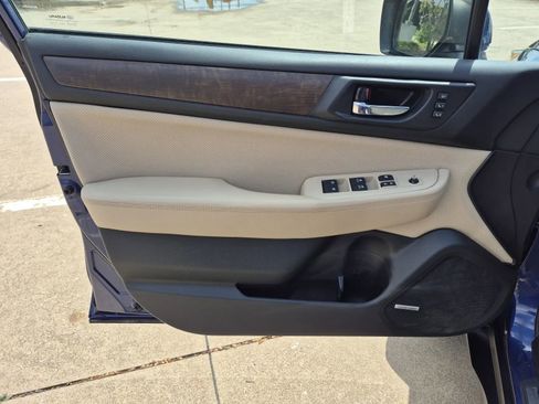 Used 2017 Subaru Outback 2.5i Limited image 10