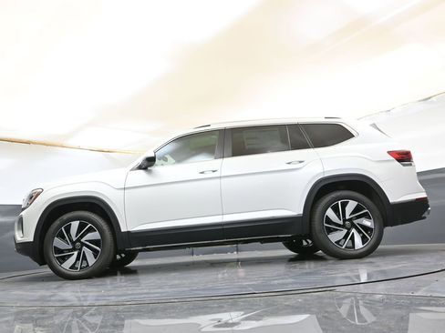 Certified 2025 Volkswagen Atlas SEL image 37