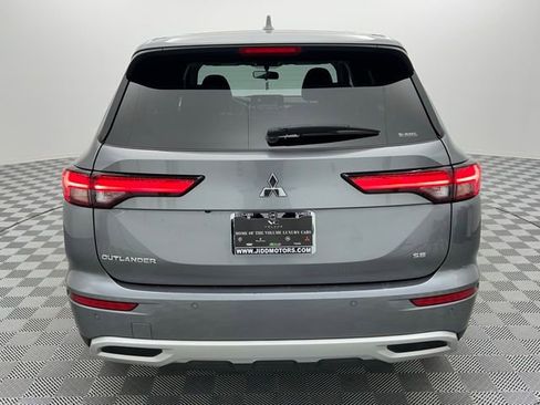 Used 2024 Mitsubishi Outlander SE image 7