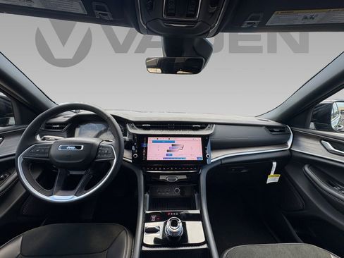 New 2026 Jeep Grand Cherokee L 4WD image 3