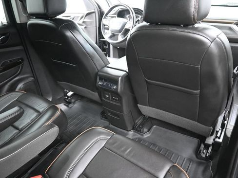 Used 2021 GMC Acadia AT4 w/ LPO, 'HIT The Road' Package AWD/4WD image 24