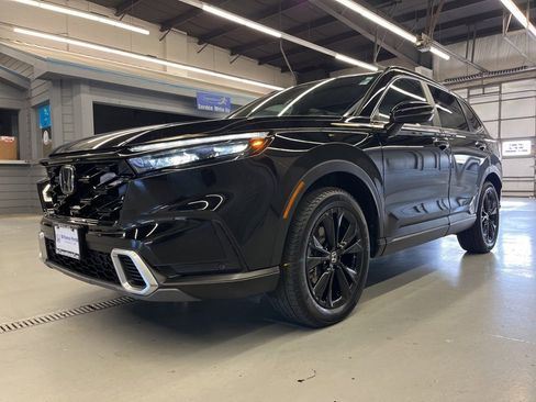 Used 2025 Honda CR-V Sport Touring image 3