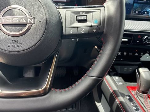 Used 2025 Nissan Kicks SR FWD image 23