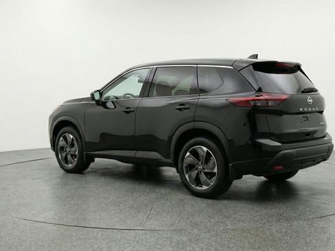 Used 2025 Nissan Rogue SV AWD/4WD image 6