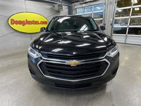 Used 2021 Chevrolet Traverse LS image 8