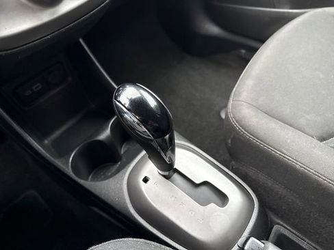 Used 2021 Chevrolet Spark LT image 27