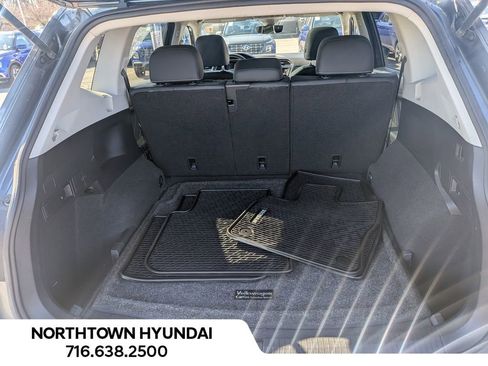 Used 2022 Volkswagen Tiguan SE image 32