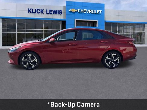 Used 2023 Hyundai Elantra SEL w/ Convenience Package FWD image 4