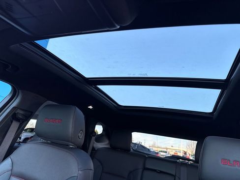 Used 2021 Chevrolet Blazer RS w/ Enhanced Convenience Package image 26