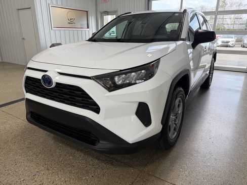Used 2022 Toyota RAV4 LE image 46