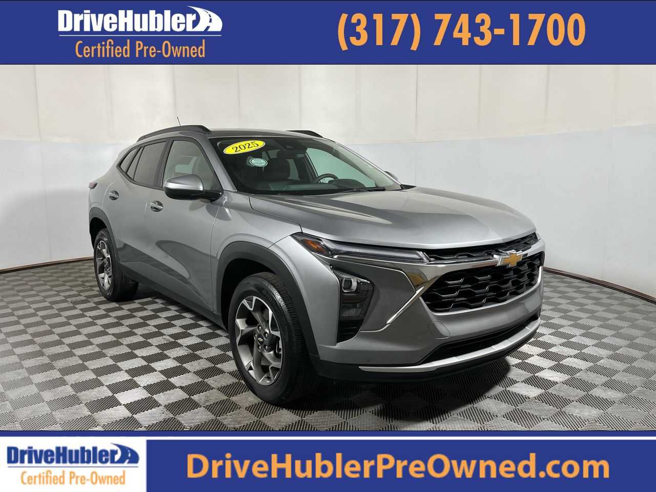 Used 2025 Chevrolet Trax LT FWD image 1