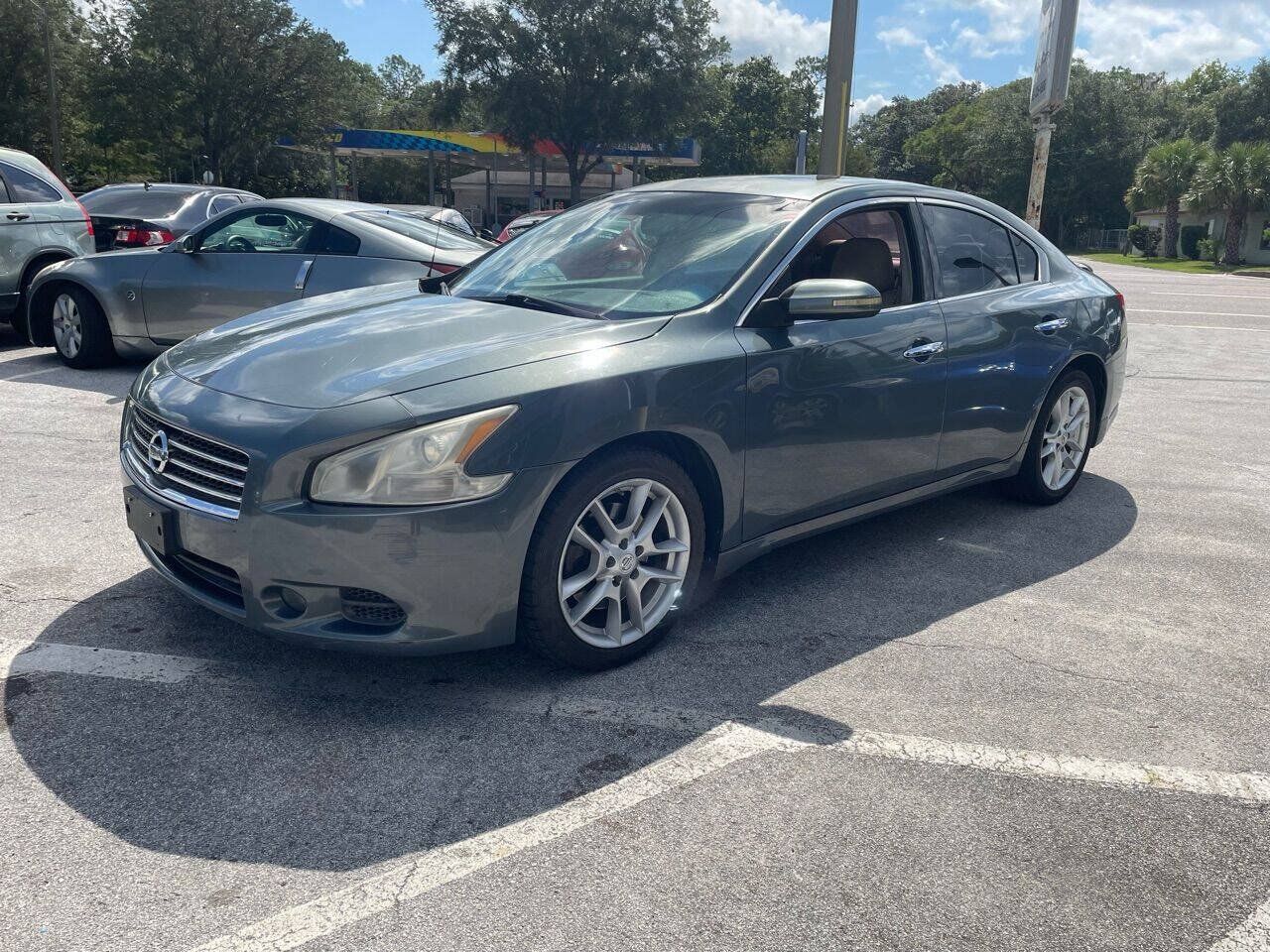 Used 2009 Nissan Maxima 3.5 SV w/ Tech Pkg FWD image 2
