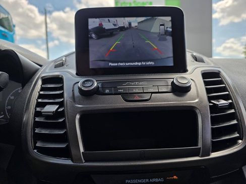 Used 2020 Ford Transit Connect XL FWD image 9