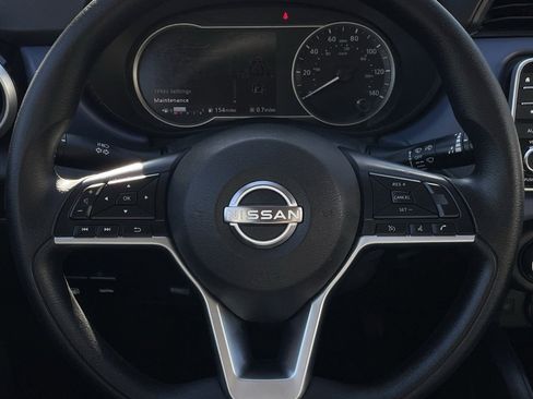 Used 2024 Nissan Versa SV image 12