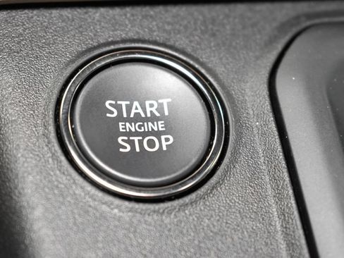 Used 2025 Land Rover Defender 130 V8 AWD/4WD image 33