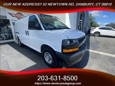 Used 2021 Chevrolet Express 2500 RWD image 9