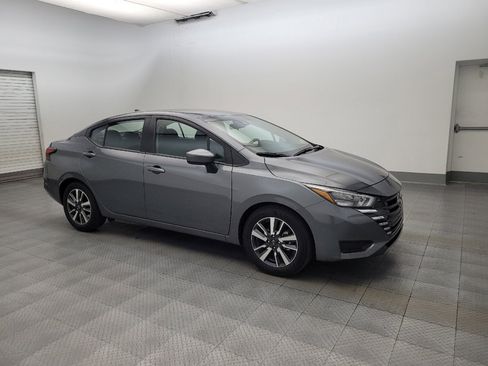 Used 2025 Nissan Versa SV FWD image 11