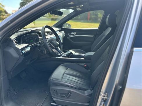 Used 2023 Audi e-tron Premium Plus w/ Premium Plus Package image 13