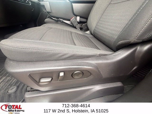 Used 2025 Chevrolet Silverado 2500 LT w/ Convenience Package AWD/4WD image 11