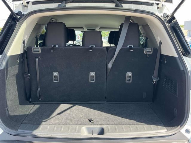 Used 2025 Nissan Pathfinder S FWD image 20