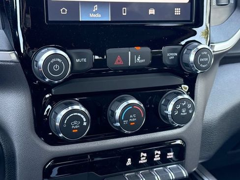 New 2026 RAM 1500 Express AWD/4WD image 26