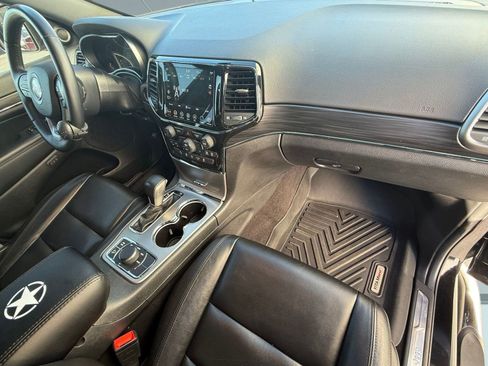 Used 2022 Jeep Grand Cherokee Limited w/ Trailer Tow Group IV image 34